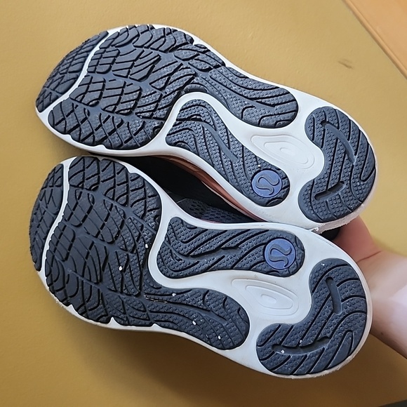 Lululemon Blissfeel Runners - Picture 4 of 6
